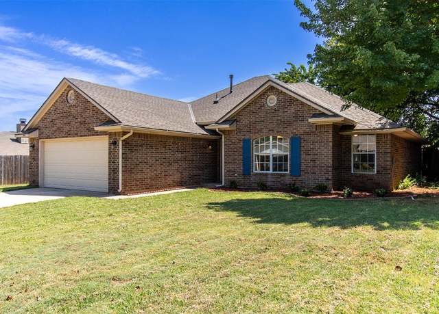 Property at 904 Valley Ct, Edmond, OK 73012, 3 beds, 2 baths