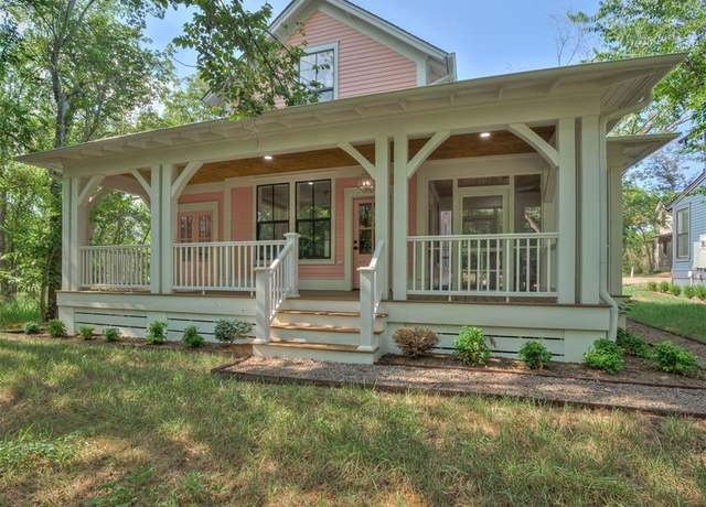 Property at 18246 Willowbrooke Ct, Norman, OK 73072, 3 beds, 2 baths
