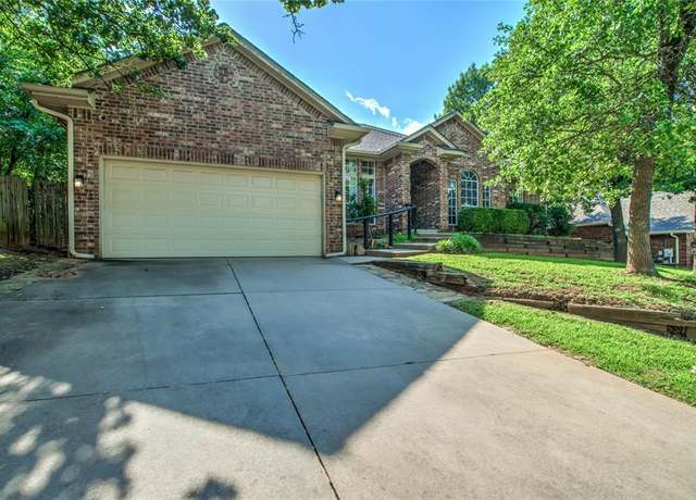 Property at 705 N Creek Dr, Edmond, OK 73034, 4 beds, 2.5 baths