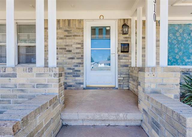 Property at 1310 Sherry Ln, Shawnee, OK 74801, 2 beds, 1 bath
