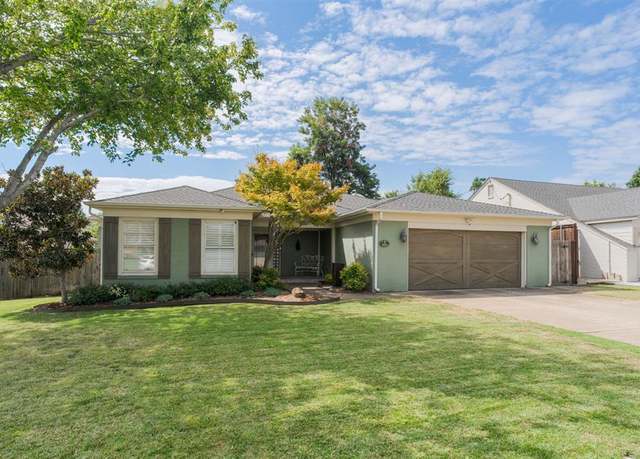 Property at 1112 Larchmont Ln, Nichols Hills, OK 73116, 3 beds, 2 baths