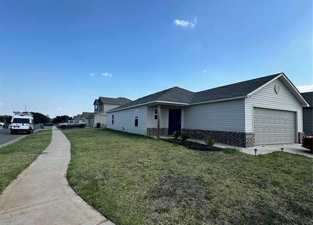 Property at 11708 Casey Dr, Yukon, OK 73099, 4 beds, 2 baths