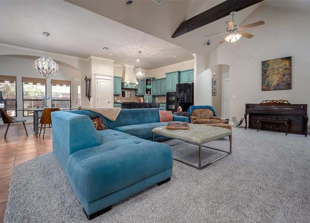 Property at 4621 NW 157th Ter, Edmond, OK 73013, 4 beds, 2.5 baths