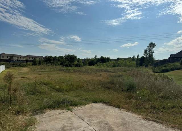 Property at 311 Hillside Dr, Harrah, OK 73045