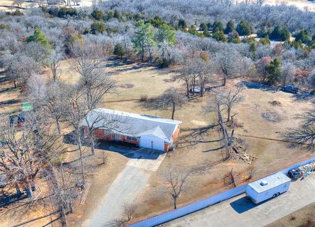 Property at 2204 Dixon Rd, Choctaw, OK 73020, 3 beds, 1.5 baths