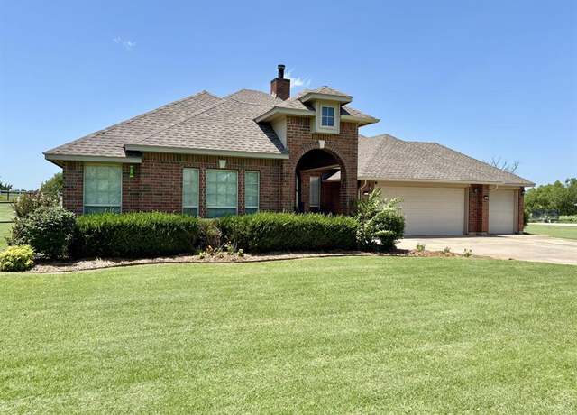 Property at 20301 Flowered Meadows Way, Edmond, OK 73012, 4 beds, 2.5 baths