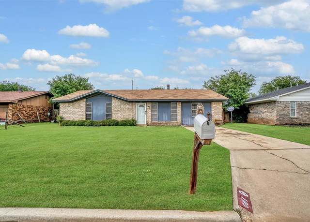 Property at 601 Libra St, Altus, OK 73521, 3 beds, 2 baths