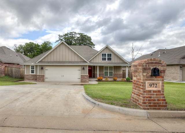 Property at 972 Tim Holt Dr, Harrah, OK 73045, 4 beds, 2.5 baths