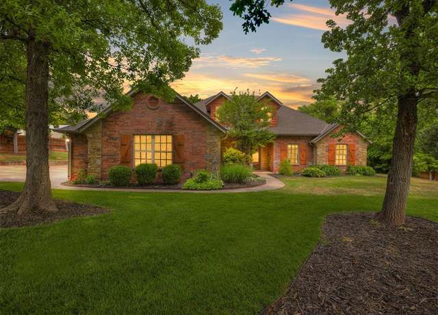 Property at 3570 Riverwood Ln, Edmond, OK 73034, 3 beds, 2.5 baths