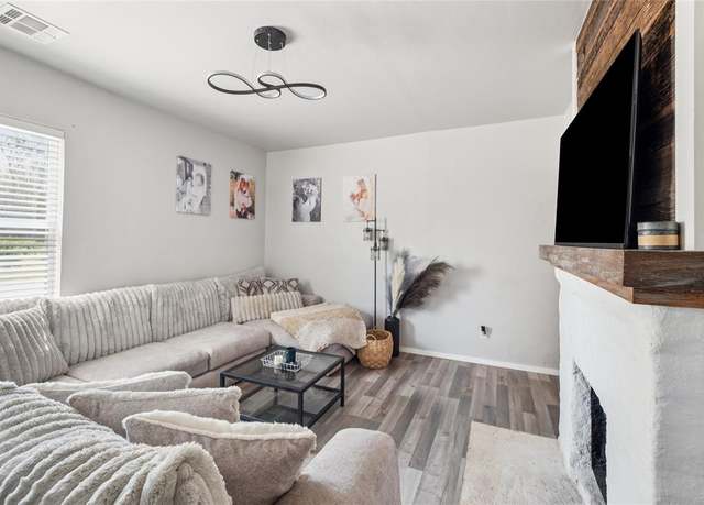 Property at 334 SE 24th St, Oklahoma City, OK 73129, 3 beds, 1 bath