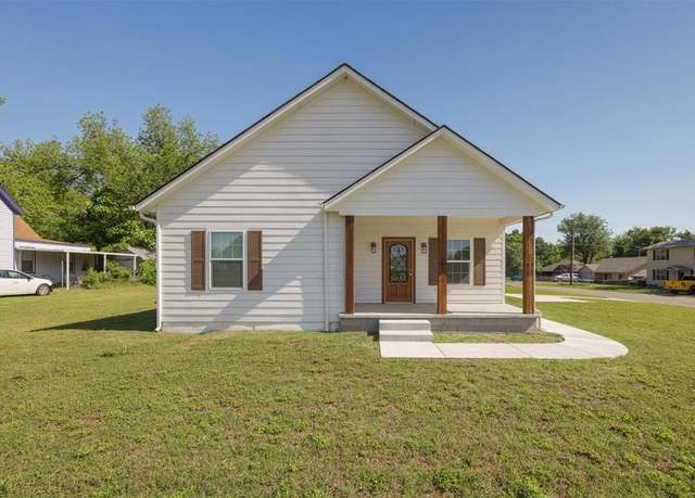 Property at 1102 W Mansur Ave, Guthrie, OK 73044, 3 beds, 2 baths