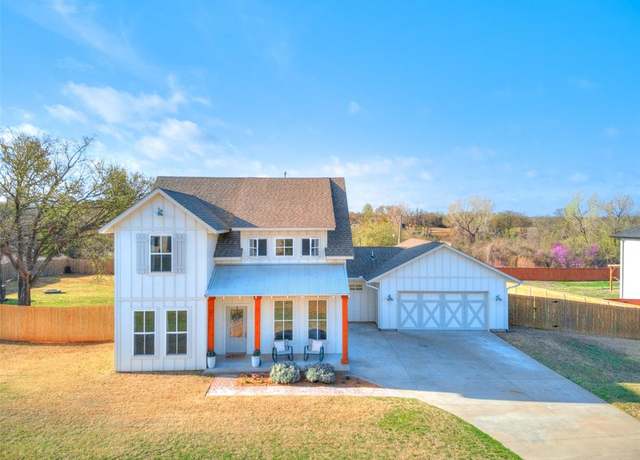 Property at 160 Timberland Dr, Edmond, OK 73034, 4 beds, 3 baths