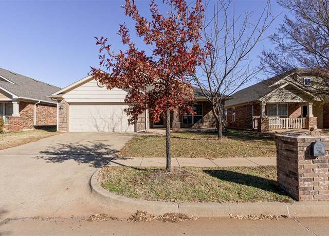 Property at 18128 Viento Dr, Edmond, OK 73012, 3 beds, 2 baths