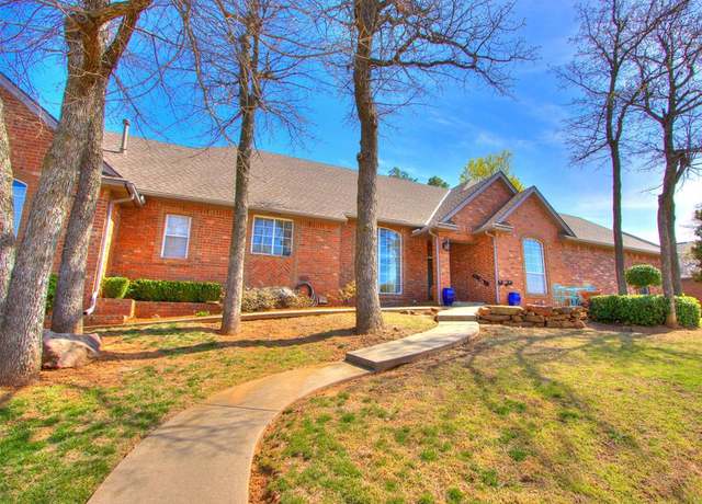Property at 2404 Pawnee Xing, Edmond, OK 73034, 4 beds, 3.5 baths