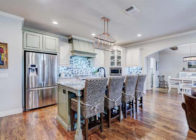 Property at 508 Idabel Bridge Cir, Edmond, OK 73034, 5 beds, 3.5 baths