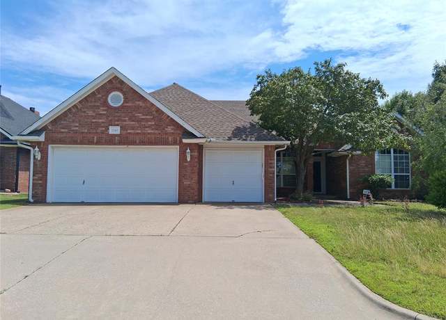 Property at 1340 SW 121st St, Oklahoma City, OK 73170, 4 beds, 2 baths