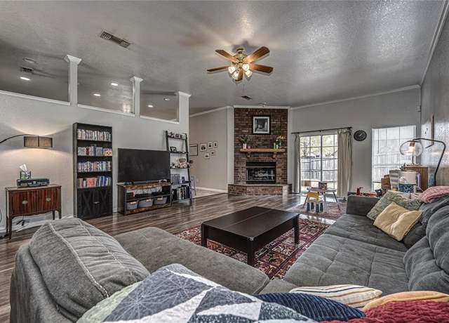 Property at 313 SW 129th St, Oklahoma City, OK 73170, 4 beds, 2 baths