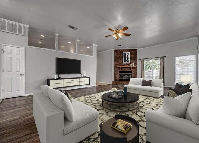 Property at 313 SW 129th St, Oklahoma City, OK 73170, 4 beds, 2 baths