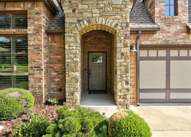 Property at 1249 Chelham Ln, Edmond, OK 73034, 3 beds, 2 baths