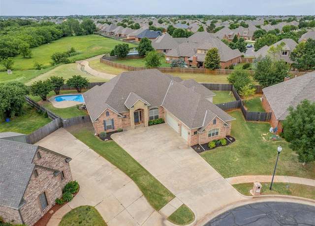 Property at 4600 NW 161st St, Edmond, OK 73013, 4 beds, 2.5 baths