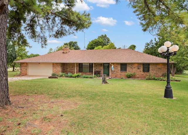 Property at 601 Cottonwood Dr, Tuttle, OK 73089, 3 beds, 2 baths