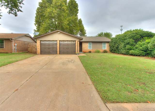 Property at 1205 Swan Lake Rd, Edmond, OK 73003, 3 beds, 2 baths