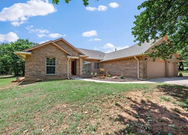Property at 12650 Redrock Cir, Edmond, OK 73034, 3 beds, 2 baths