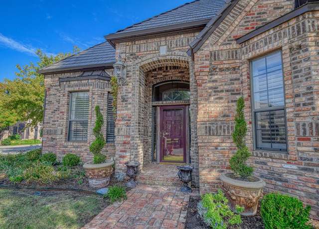 Property at 3225 Cotswold Sq, Norman, OK 73072, 3 beds, 2.5 baths