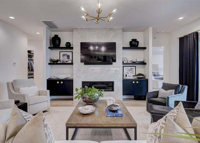 Property at 2757 W Country Club Dr, Oklahoma City, OK 73116, 3 beds, 3.5 baths