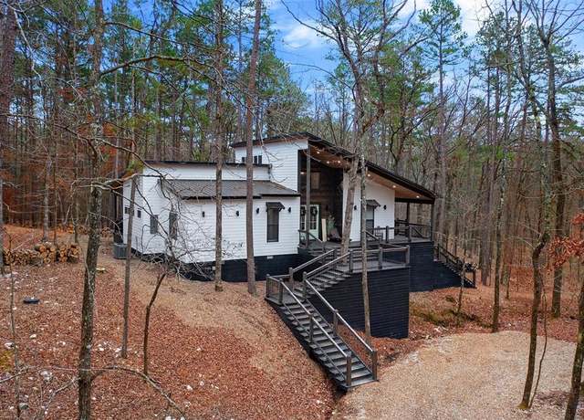 Property at 122 White Springs Ct, Broken Bow, OK 74728, 3 beds, 2.5 baths