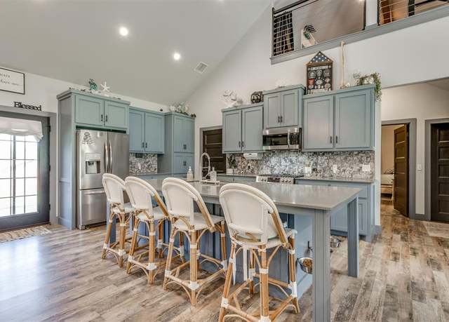 Property at 12035 Old Homestead Trl, Guthrie, OK 73044, 4 beds, 2.5 baths
