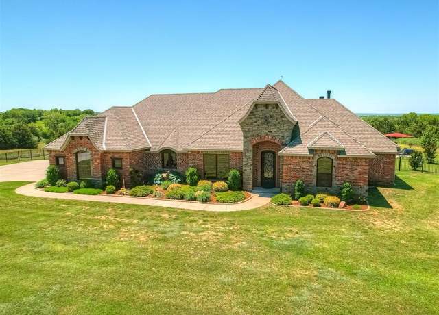 Property at 21506 201st St, Purcell, OK 73080, 3 beds, 2 baths