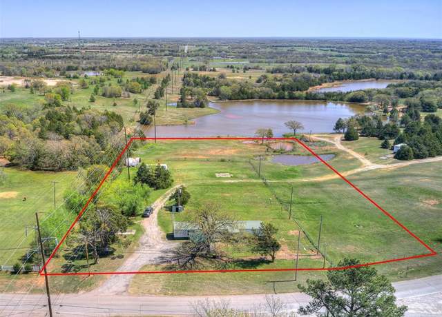 Property at 1201 S 13th St, Tecumseh, OK 74873, 3 beds, 2 baths