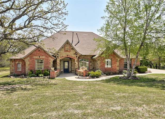 Property at 7416 NE 133rd St, Edmond, OK 73013, 5 beds, 3.5 baths
