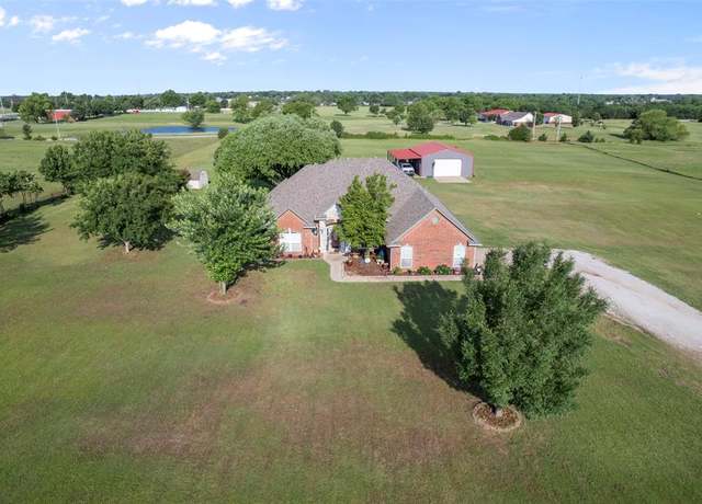 Property at 21344 Harrison Rd, Tecumseh, OK 74873, 3 beds, 2.5 baths
