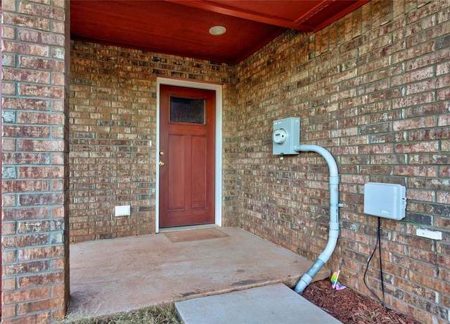 Property at 403 S Debra Ct #401, Stillwater, OK 74074, 6 beds, 4 baths