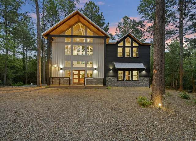 Property at 166 Carter Creek Ln, Broken Bow, OK 74728, 2 beds, 2 baths