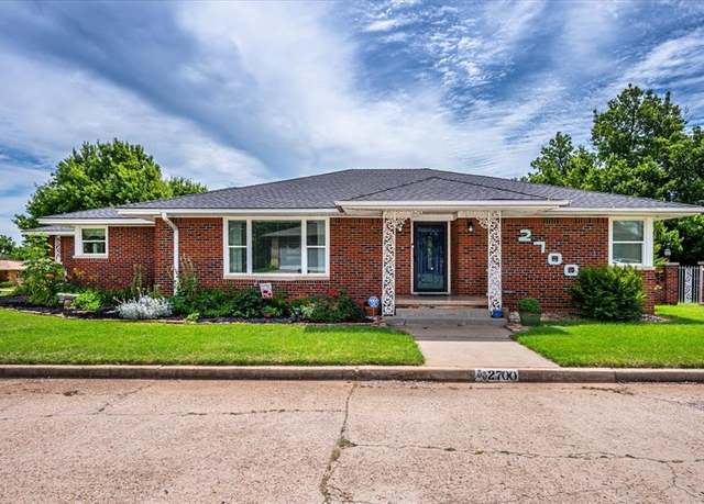Property at 2700 NW 32nd St, Oklahoma City, OK 73112, 3 beds, 2 baths