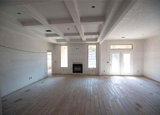 Property at 14109 Magnolia Ln, Edmond, OK 73049, 4 beds, 3 baths