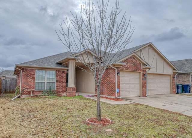 Property at 18012 Barracho Dr, Edmond, OK 73012, 3 beds, 2 baths