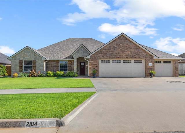 Property at 2104 Stratta Dr, Weatherford, OK 73096, 4 beds, 3 baths