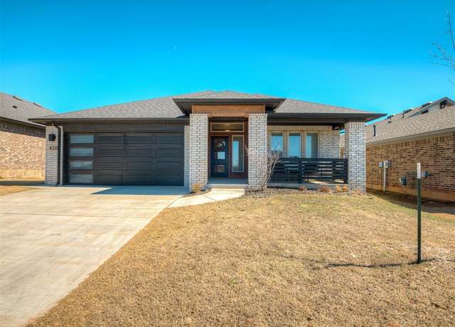Property at 428 Vista Dr, Yukon, OK 73099, 4 beds, 2 baths