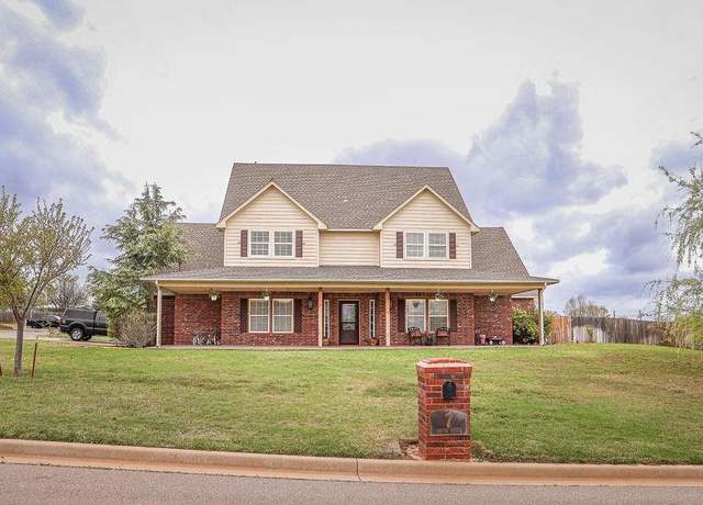 Property at 7 S Covey St, Sayre, OK 73662, 4 beds, 3 baths