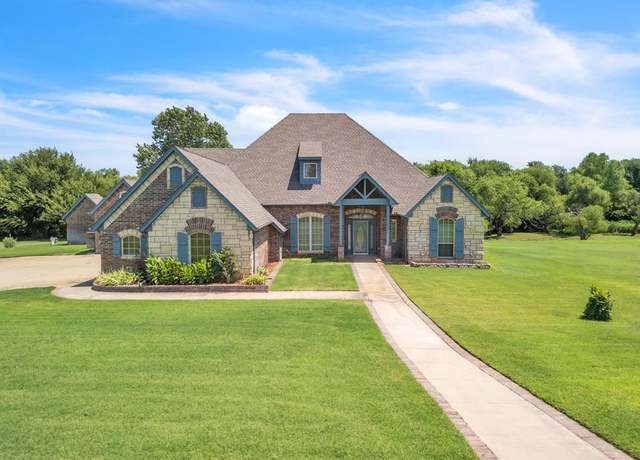 Property at 7250 Falcon Rdg, Edmond, OK 73034, 4 beds, 3.5 baths