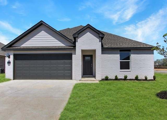 Property at 9112 NW 149th St, Yukon, OK 73099, 4 beds, 2 baths