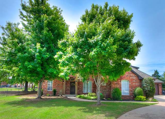 Property at 2130 Verona Cir, Edmond, OK 73034, 3 beds, 3.5 baths