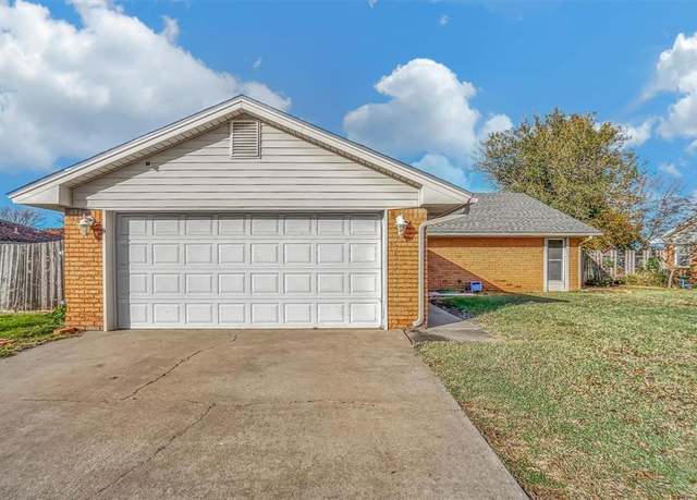 Property at 207 Magnolia, Elk City, OK 73644, 3 beds, 2 baths