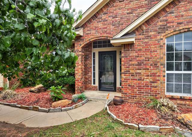 Property at 11609 Blueridge Ct, Oklahoma City, OK 73162, 4 beds, 3 baths