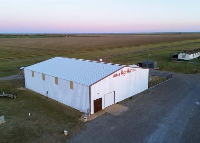 Property at 20191 W Us-62 Hwy, Altus, OK 73521, 1 bed, 1.5 baths