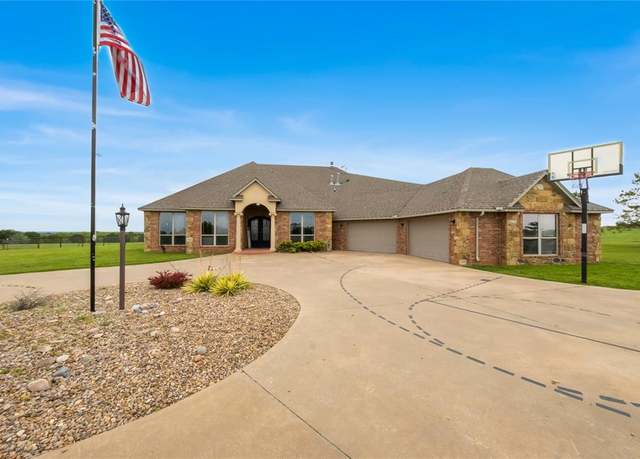 Property at 15697 State Highway 74, Wayne, OK 73095, 3 beds, 3 baths
